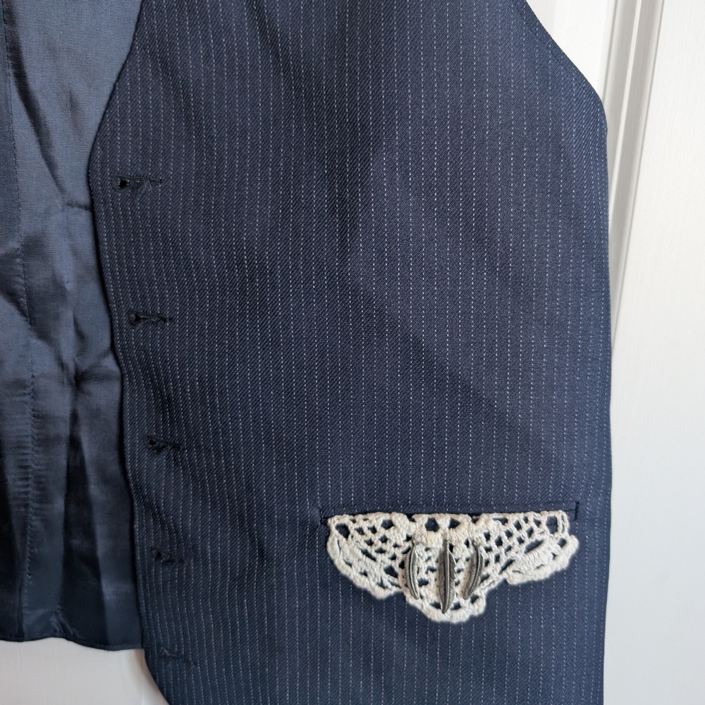FLAW Navy Blue Vest with Lace Accents Western Cowboy Costume Charms - Picture 4 of 10
